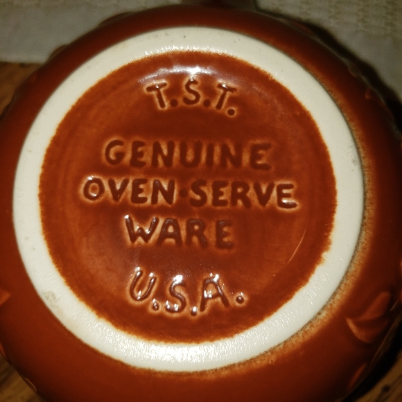 (2) Taylor, Smith, and Taylor (TST) Brown And Green Chili Bean Bowls - Picture 6 of 10